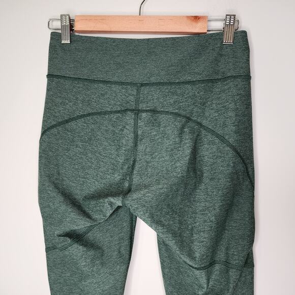 Outdoor Voices Warmup 3/4 Legging Hunter Green Medium - Picture 5 of 7